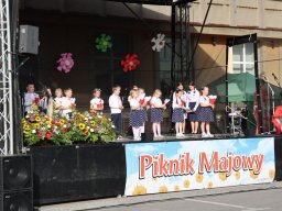 b_1024_768_0_00_images_2023_2024_WYDARZENIA_GMINNY_3MAJA_439258472_993461196120986_9211487296933520563_n